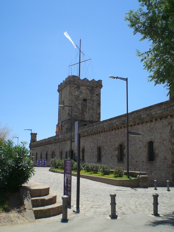 Inner Courtyard of Castle Montjuїc