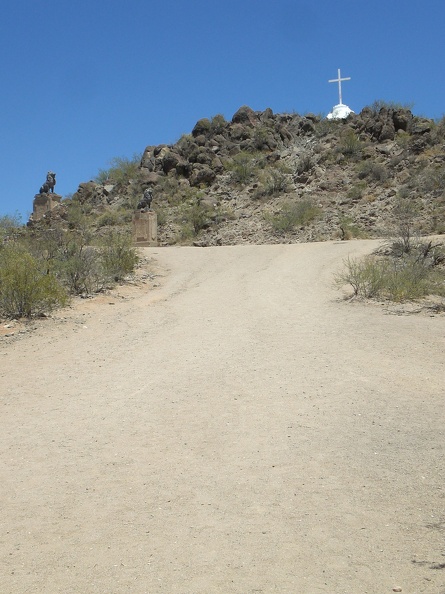 Cross and lions