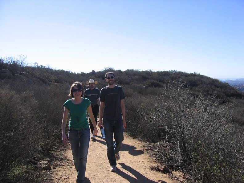 Hikers - flickr-ginsnob-2139932448.jpg flickr-ginsnob-2139932448.jpg