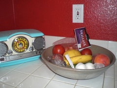 Fruit bowl in use