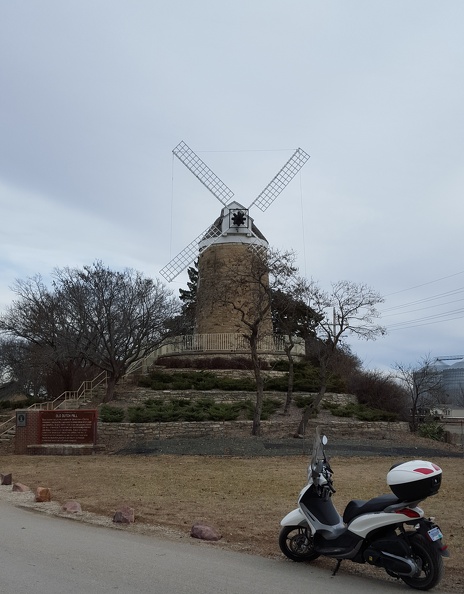 2016-01-30 15.17.42_windmill.jpg