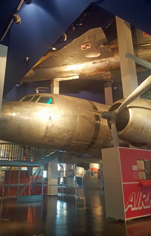 Planes inside The Leonardo