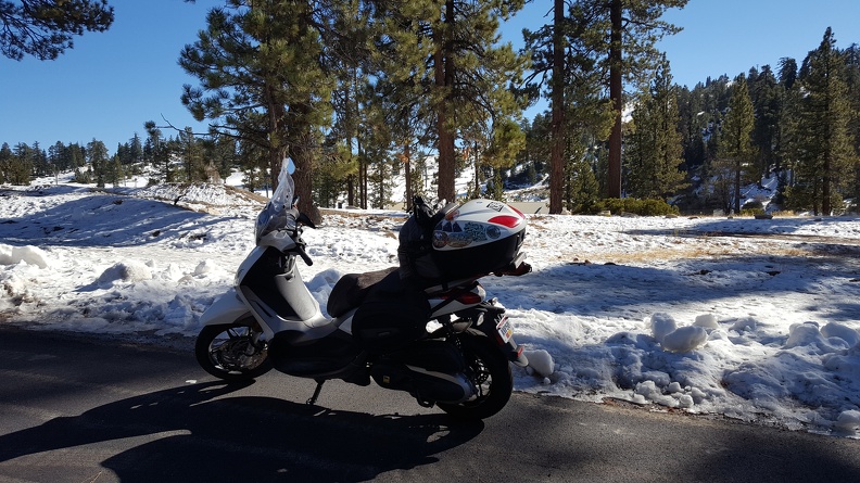 Did you know that Big Bear Lake is high up in the mountains? That might be the kind of thing you should research before scootering up that way in December. 2016-12-03 12.44.12.jpg